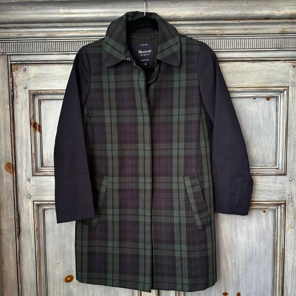 Madewell Blackwatch Plaid Short Trench Coat in Navy/Green Size XS worn very litt
